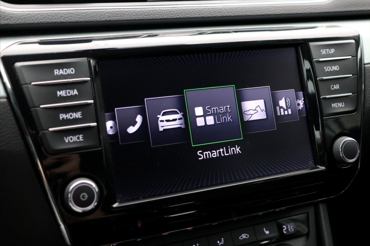 Škoda Superb 2,0 TDI 140kW DSG 4x4 CZ