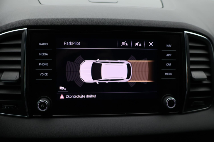 Škoda Karoq 2,0 TDI DSG 4x4 Sportline DPH