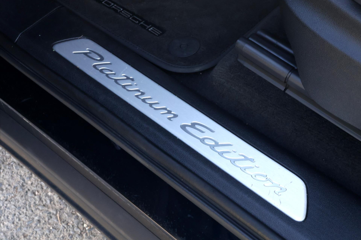 Porsche Cayenne 3,0 EHV 340kW Platinum DPH