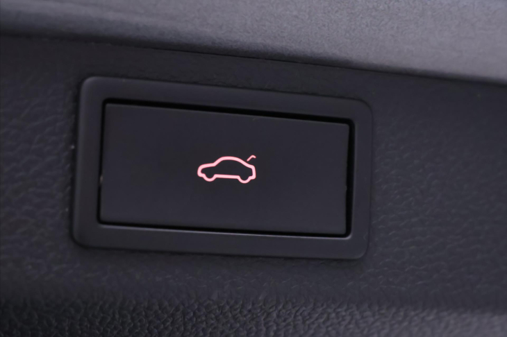 Škoda Karoq 2,0 TDI DSG 4x4 Sportline DPH