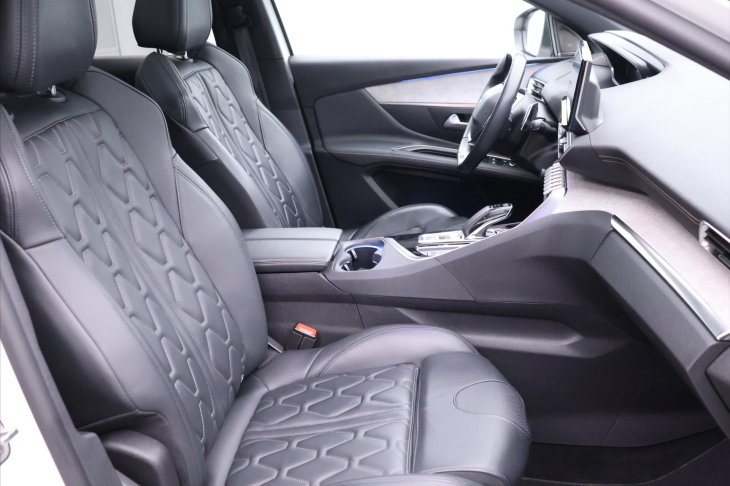 Peugeot 3008 1,6 PureTech 133kW Automat GT