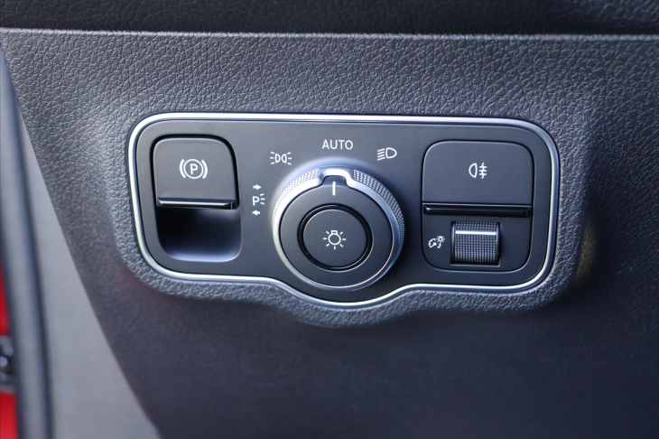 Mercedes-Benz GLB 2,0 200d 4Matic AMG Premium+