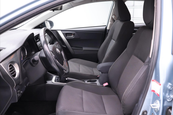 Toyota Auris 1,3 Dual VVT-i 73kW Klima CZ
