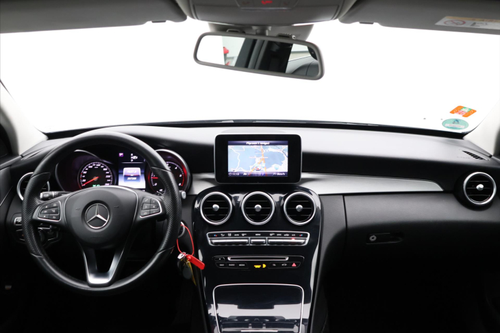Mercedes-Benz Třídy C 2,1 220d 125kW Aut. LED