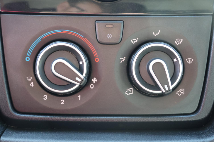 Peugeot Boxer 2,2 HDi 88kW L4H3 CZ 8 palet