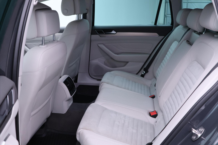 Volkswagen Passat 2,0 TDI CZ Elegance Kůže DPH
