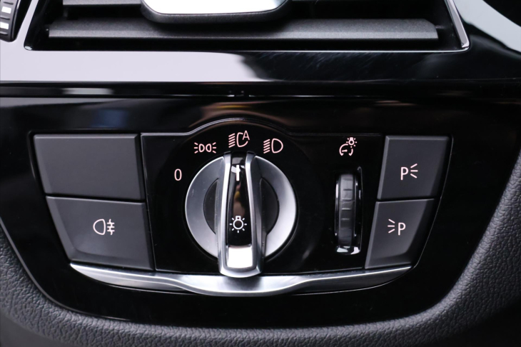 BMW Řada 5 2,0 520d 140kW AT Touring DPH