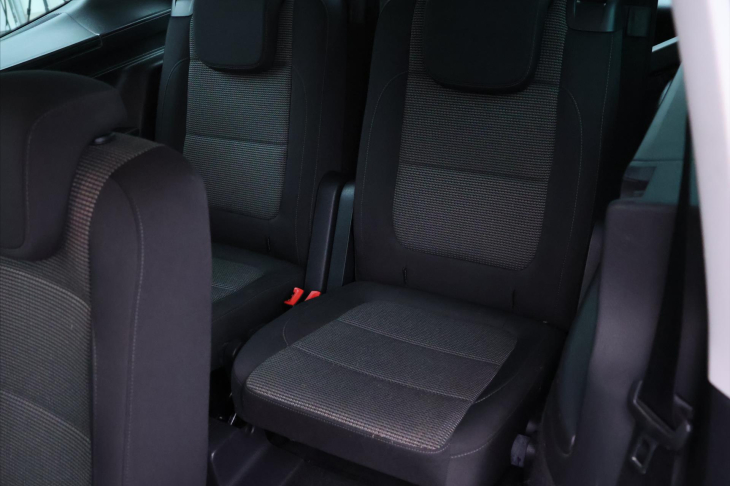 Volkswagen Sharan 2,0 TDI 103kW Aut.klima 7-Míst