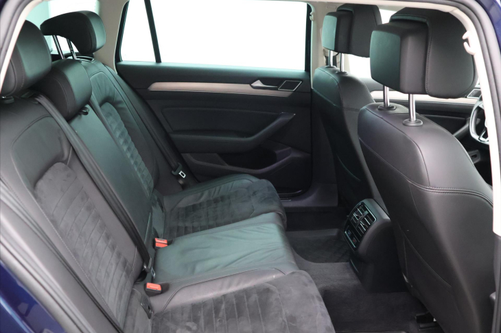 Volkswagen Passat Variant 2,0 TDI 110kW DSG Highline LED