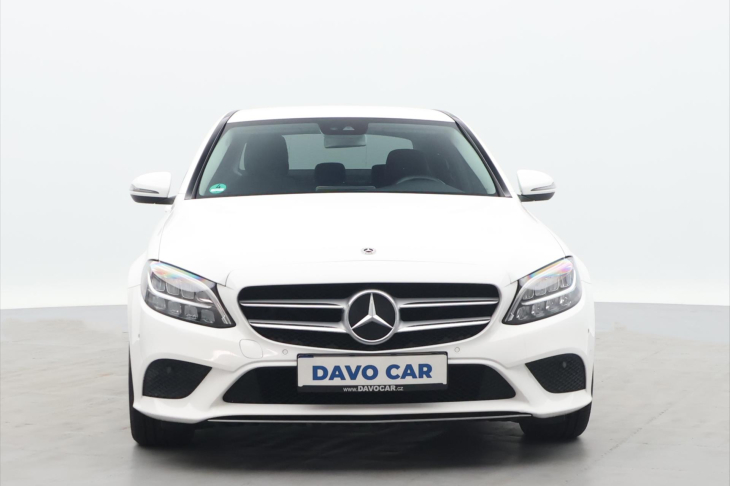 Mercedes-Benz Třídy C 1,6 C180 115 kW Full LED