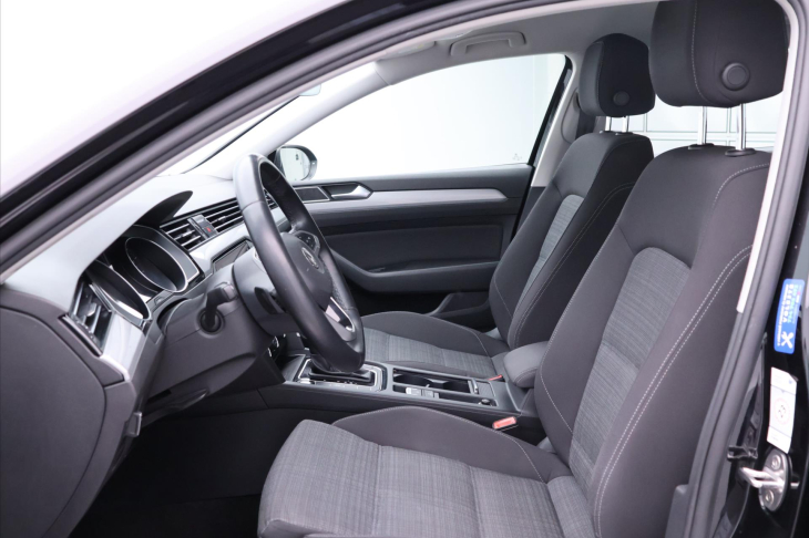 Volkswagen Passat 2,0 TDI 140kW DSG Business LED