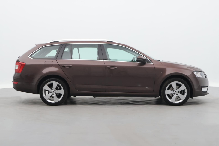Škoda Octavia 2,0 TDI 110kW CZ Style Kessy
