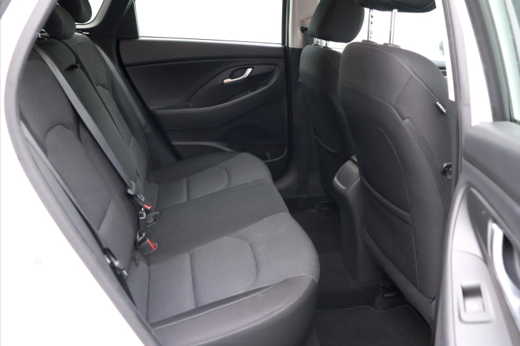 Hyundai i30 1,6 CRDi 85kW Smart LED CZ