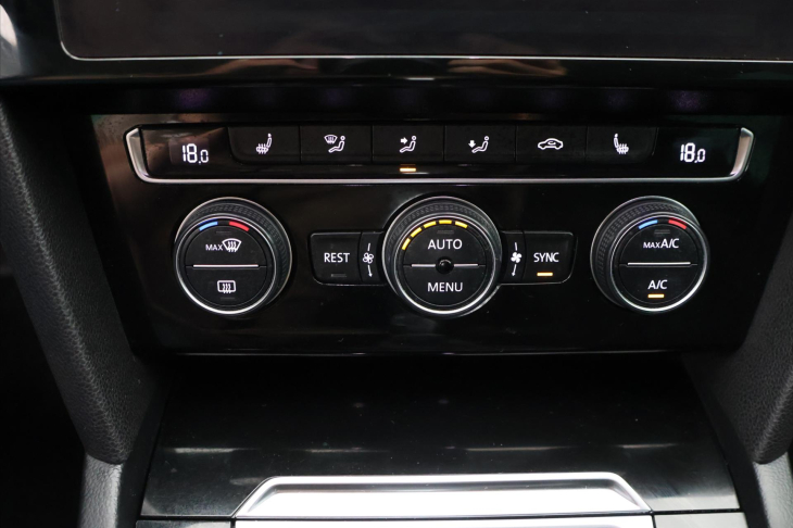 Volkswagen Passat 2,0 TDI 110kW DSG LED 1.Maj
