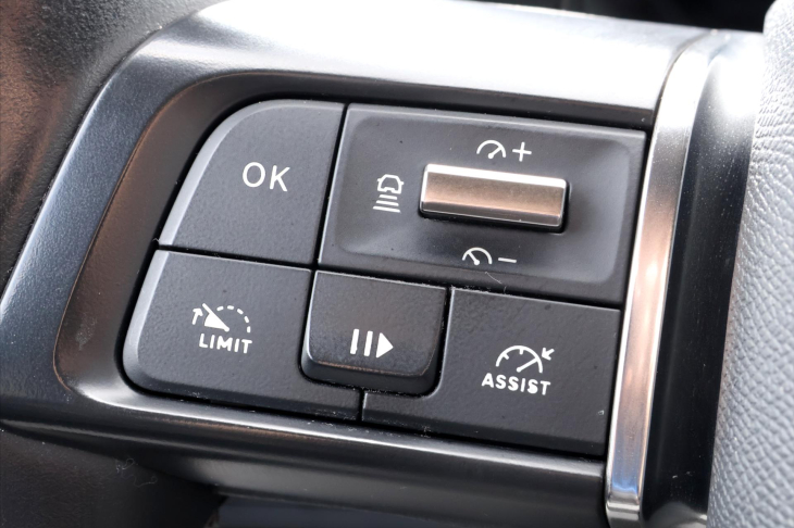 Citroën C5 X 1,6 PT 180k CZ Exclusive DPH