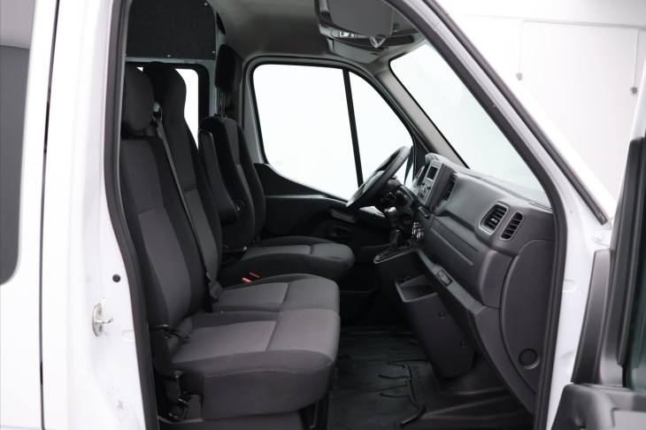 Renault Master 2,3 DCI 100kW L3H2P3 CZ Obytná Vest.
