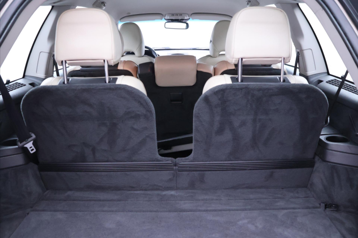 Volvo XC90 2,4 D5 147kW AWD Summum 7-Míst