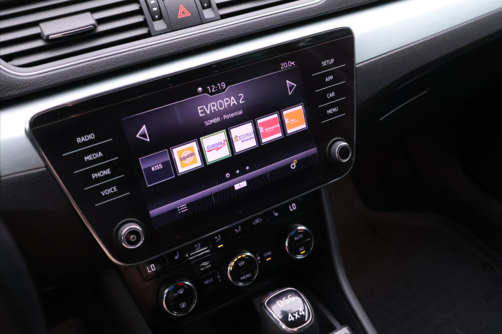Škoda Superb 2,0 TDI 140kW DSG 4x4 CZ DPH