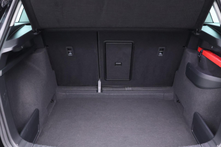 Škoda Karoq 2,0 TDI DSG Style Virtual DPH