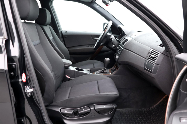 BMW X3 2,5 R6 141KW CZ Aut. 4x4