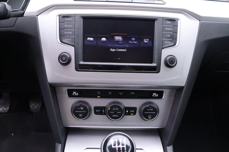 Volkswagen Passat 1,6 TDI 88kW Comfortline LED
