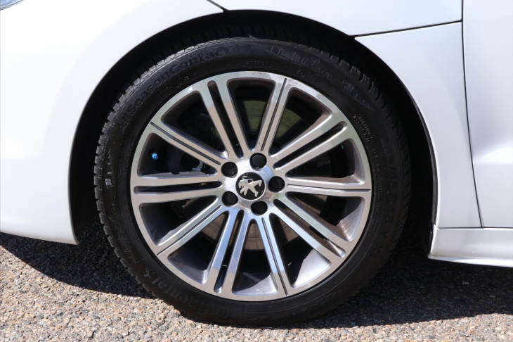 Peugeot RCZ 1,6 16V 147kW Allure Navi