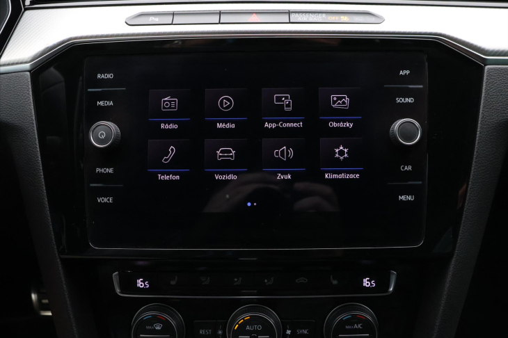 Volkswagen Passat 2.0 TDI 110kW DSG LED Kůže CZ