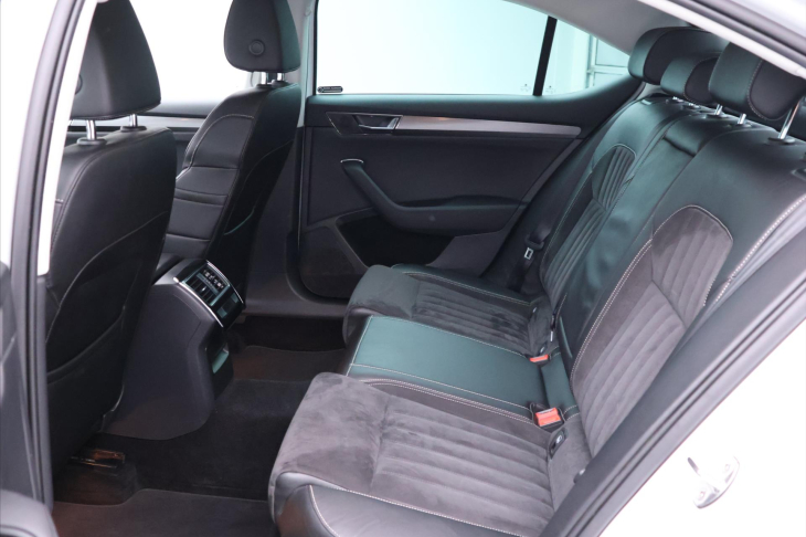 Škoda Superb 2,0 TDI 110kW CZ Style LED DPH