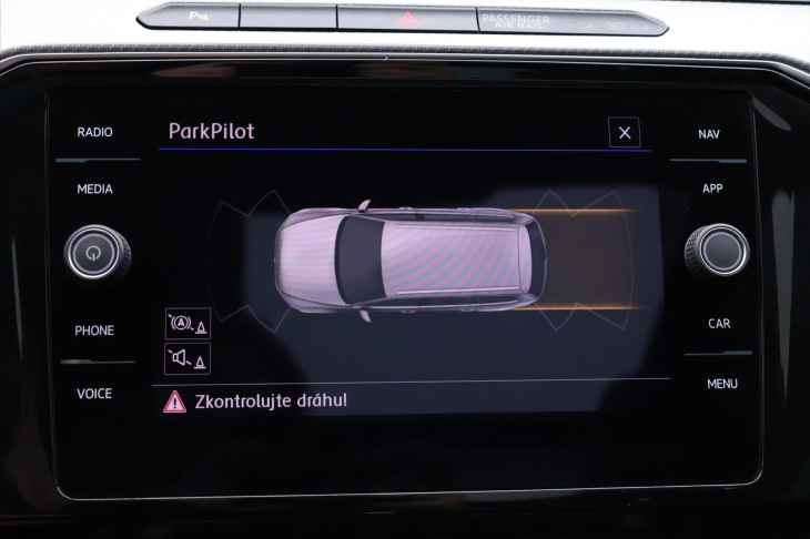 Volkswagen Passat 1,5 TSI DSG R-line Matrix DPH