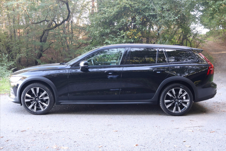 Volvo V60 2,0 B4 AWD Cross Country DPH