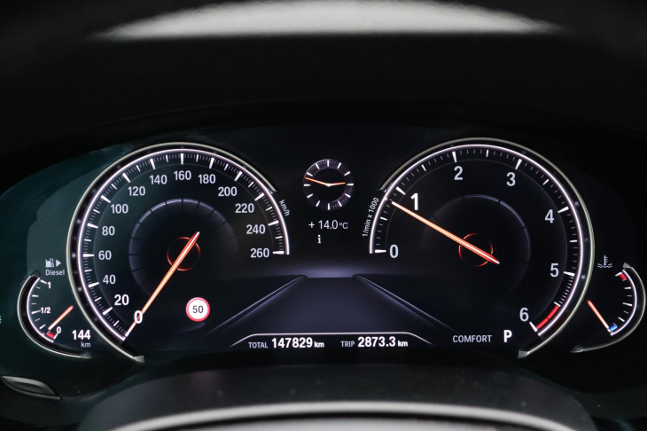BMW Řada 5 2.0 520d 140KW xD Sport Line