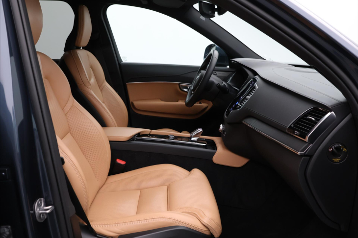 Volvo XC90 2,0 B5 173kW AWD Plus Bright CZ DPH