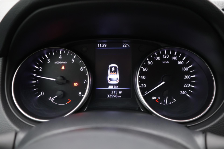 Nissan Qashqai 1,3 DiG-T Acenta CZ 1.Maj