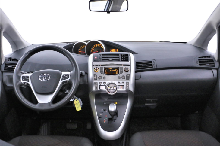 Toyota Verso 1,8 VVT-i ECVT Panorama 1.Maj.