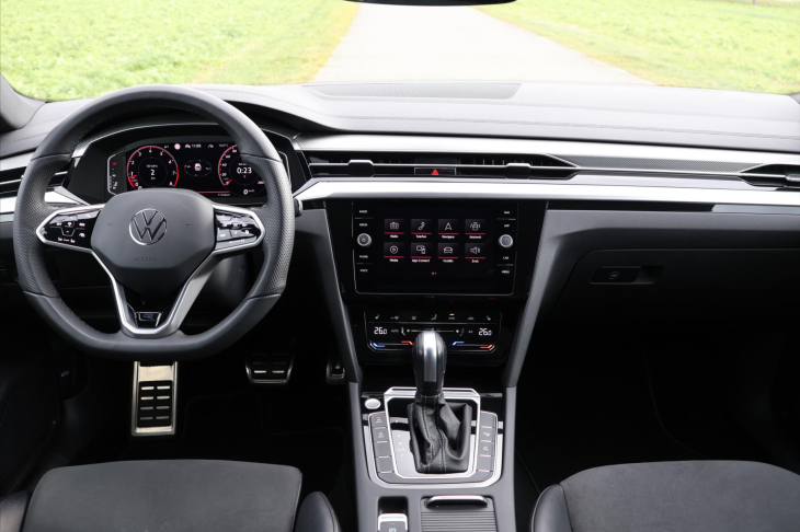 Volkswagen Arteon 2,0 TSI 206 kW R-line DSG DPH CZ