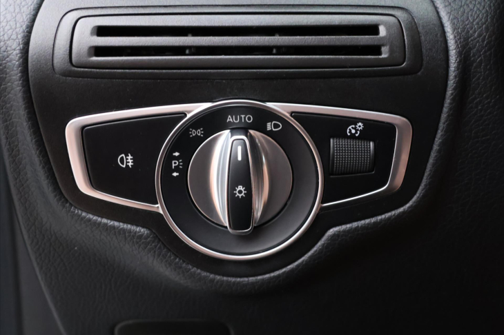 Mercedes-Benz GLC 2,0 220d 143kW 4X4 LED