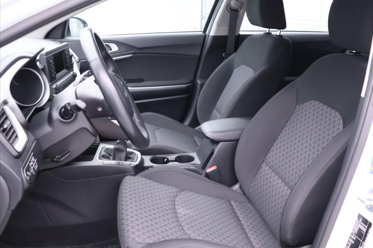 Kia Ceed 1,5 T-GDI 118kW Exclusi CZ DPH