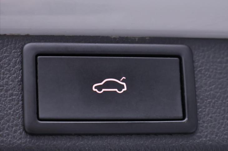 Škoda Octavia 2,0 TDI 147kW DSG CZ RS DPH