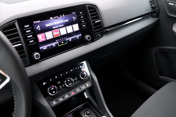 Škoda Karoq 1,5 TSI 110kW Sportline CZ Tažné