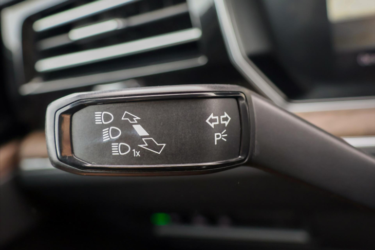 Volkswagen Touareg 3,0 TDI V6 210kW 4M CZ DPH