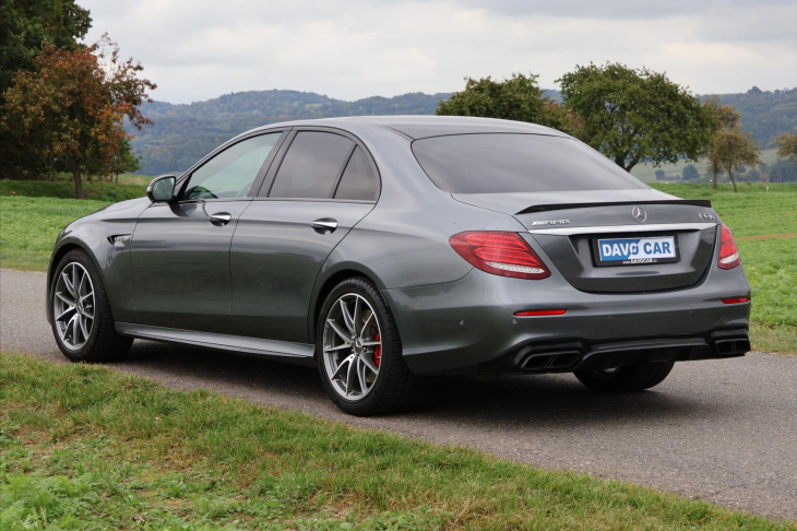 Mercedes-Benz Třídy E 4,0 63S 4MATIC+ 450kW AMG DPH