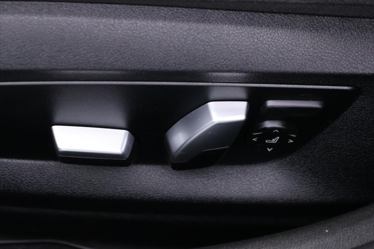 BMW Řada 5 3,0 530d xDrive 195kW M-paket