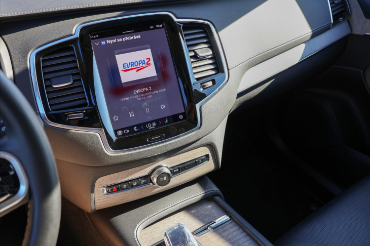 Volvo XC90 2,0 B5 AWD Ultimate Dark 7-Míst