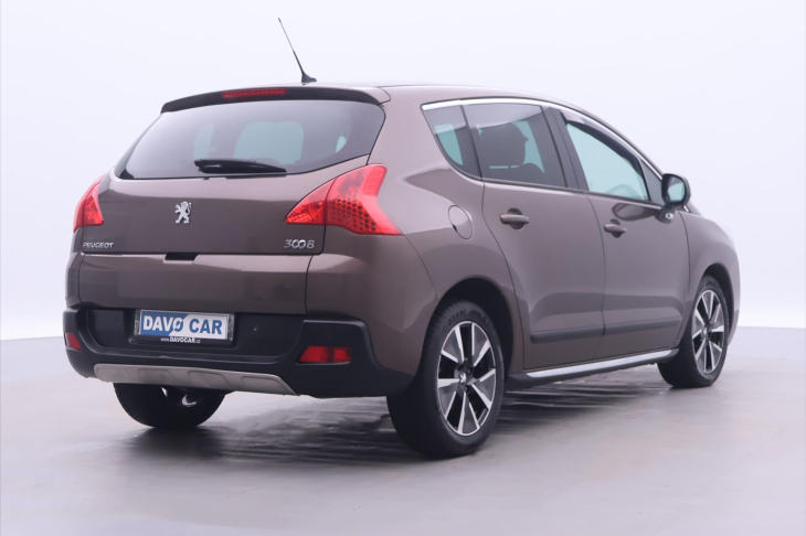 Peugeot 3008 2,0 HDI 120kW Aut. Allure Navi