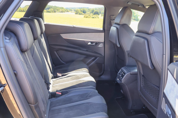 Peugeot 5008 1,5 HDI GT-line DPH 7-Míst