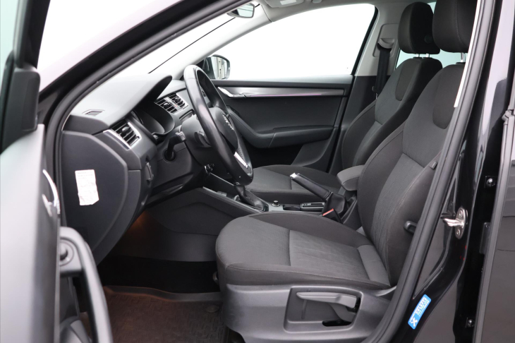 Škoda Octavia 2,0 TSI 140kW DSG Style CZ