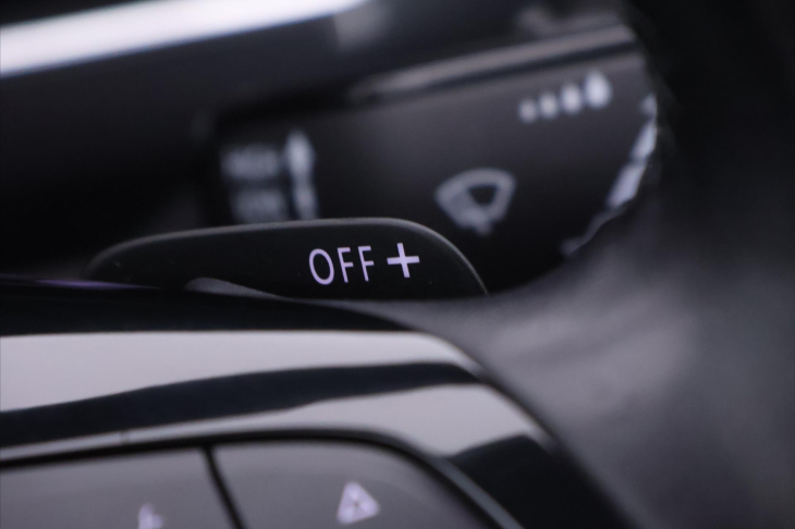 Volkswagen Tiguan Allspace 2,0 TDI DSG R-line 4M 1Maj DPH