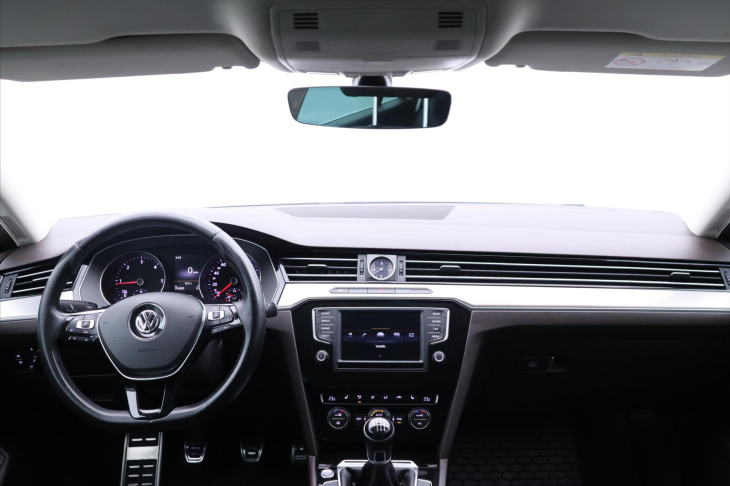 Volkswagen Passat 2,0 TDI 110kW Highline LED CZ