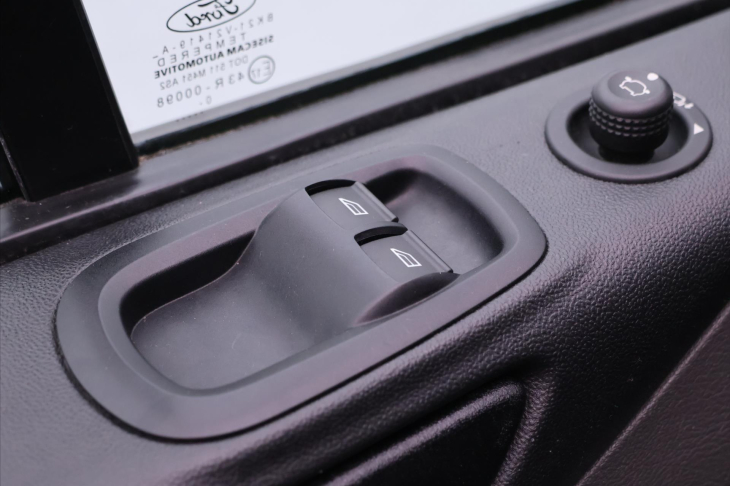 Ford Transit Custom 2,0 TDCI 96kW CZ 5-Míst DPH