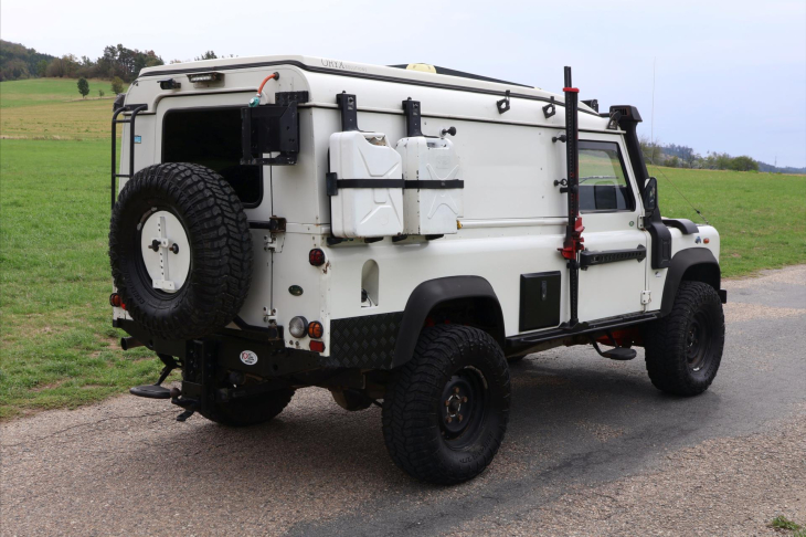 Land Rover Defender 2,5 110 Hard Top